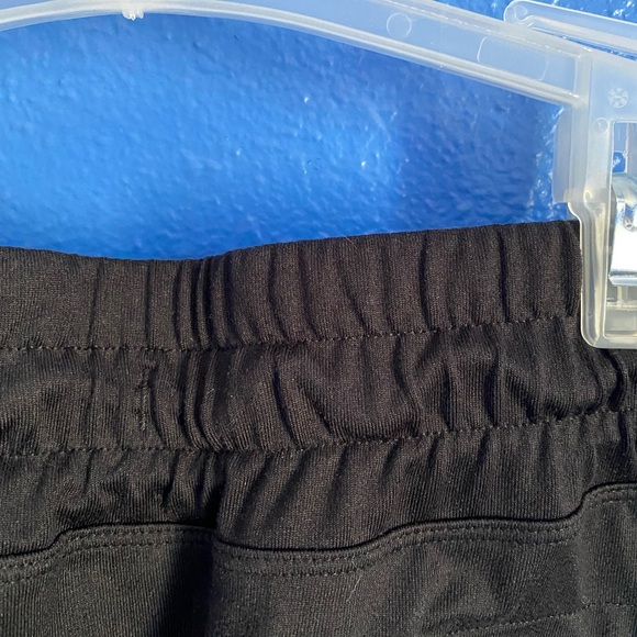 Women’s The North Face Flash Dry Drawstring Stretch Jogger. Black. Size Small. - Picture 5 of 13